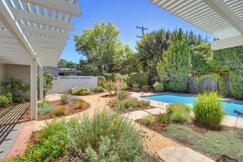 Exterior - 819 Sycamore Ln, Davis, CA 95616 photo 10 of 25