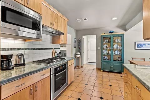 Kitchen - 819 Sycamore Ln, Davis, CA 95616 photo 2 of 5