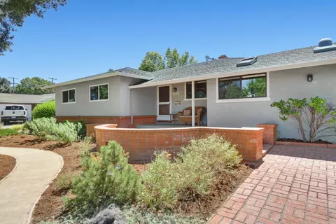 Exterior - 819 Sycamore Ln, Davis, CA 95616 photo 2 of 25