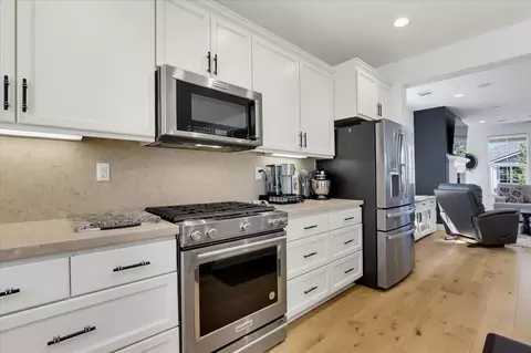 Kitchen - 207 Ryans Ln, Grass Valley, CA 95945 photo 4 of 8