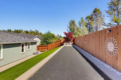 Exterior - 207 Ryans Ln, Grass Valley, CA 95945 photo 19 of 40