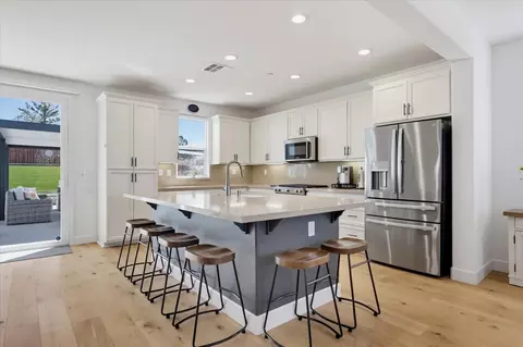 Kitchen - 207 Ryans Ln, Grass Valley, CA 95945 photo 3 of 8