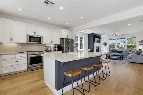 Kitchen - 207 Ryans Ln, Grass Valley, CA 95945 photo 6 of 8
