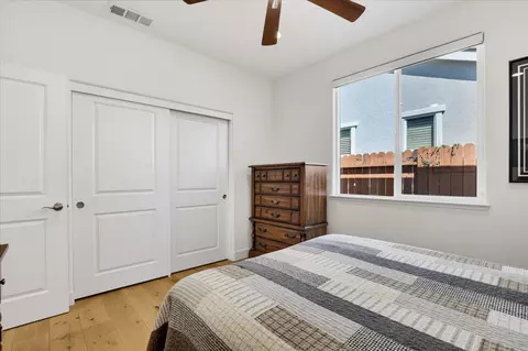 Bedroom - 207 Ryans Ln, Grass Valley, CA 95945 photo 4 of 10