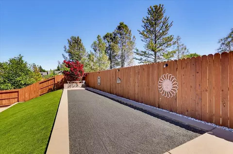 Exterior - 207 Ryans Ln, Grass Valley, CA 95945 photo 21 of 40