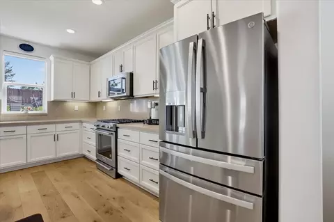 Kitchen - 207 Ryans Ln, Grass Valley, CA 95945 photo 5 of 8