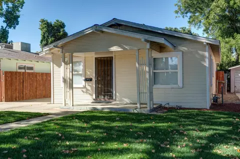 Exterior - 828 W 23rd St, Merced, CA 95340 photo 6 of 15