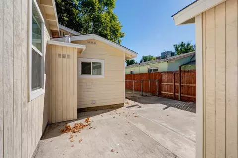 Exterior - 828 W 23rd St, Merced, CA 95340 photo 11 of 15