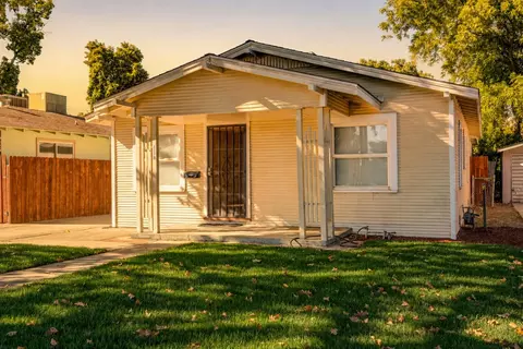 Exterior - 828 W 23rd St, Merced, CA 95340 photo 4 of 15
