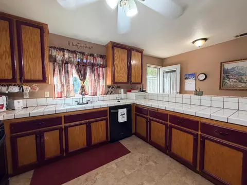 Kitchen - 5689 Bucks Bar Rd, Placerville, CA 95667 photo 2 of 3