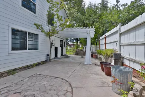 Exterior - 886 Cottage, Placerville, CA 95667 photo 5 of 12