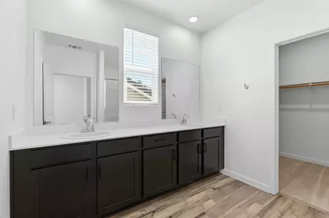 Entry Way - 1043 Ginkgo Cir, Davis, CA 95618 photo 1 of 1