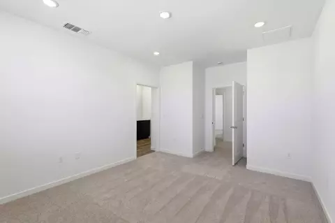 Bedroom - 1043 Ginkgo Cir, Davis, CA 95618 photo 2 of 2