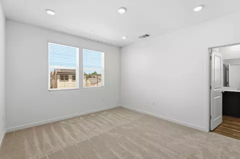 Bedroom - 1043 Ginkgo Cir, Davis, CA 95618 photo 1 of 2