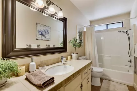 Bath - 16981 Scott Way, Grass Valley, CA 95949 photo 4 of 4