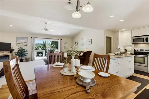 Dining - 16981 Scott Way, Grass Valley, CA 95949 photo 4 of 5