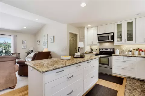 Kitchen - 16981 Scott Way, Grass Valley, CA 95949 photo 3 of 5