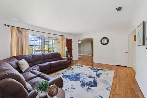 Living - 802 Pine St, Manteca, CA 95336 photo 3 of 3