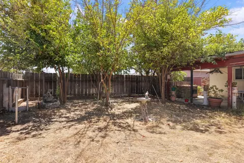 Exterior - 802 Pine St, Manteca, CA 95336 photo 9 of 9