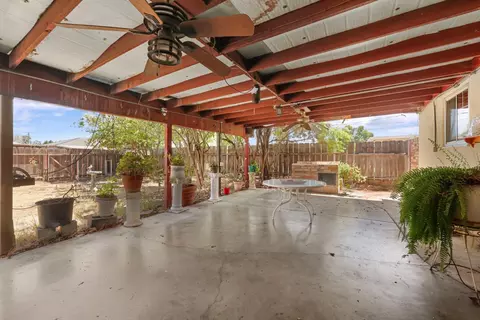 Exterior - 802 Pine St, Manteca, CA 95336 photo 4 of 9