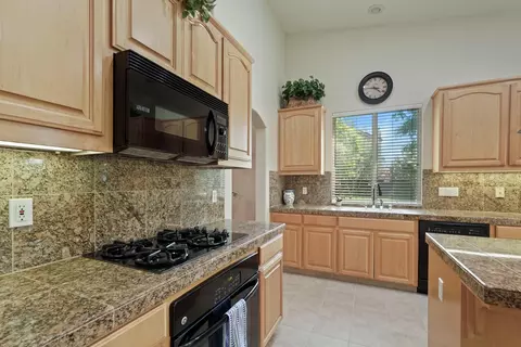 1800 St Mayeul Dr, Modesto, CA 95356 photo 15