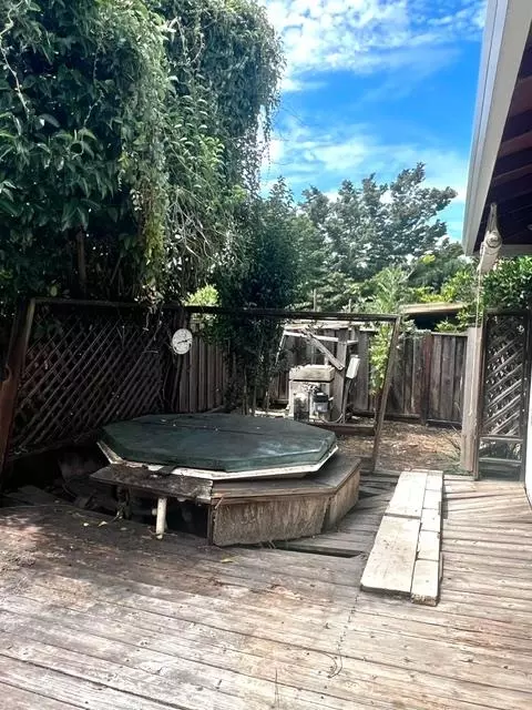Exterior - 2126 Fox Way, Concord, CA 94518 photo 6 of 7