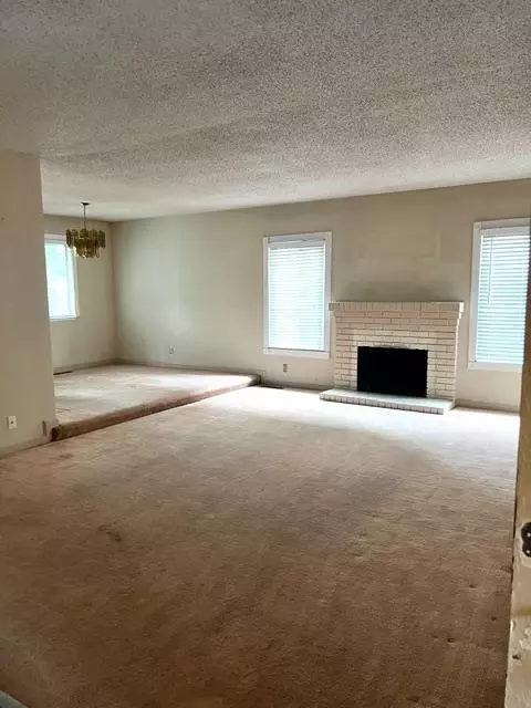 Living - 2126 Fox Way, Concord, CA 94518 photo 1 of 2