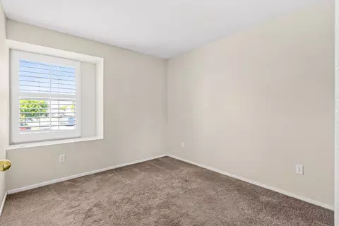 Bedroom - 2620 Riverpark Dr, Modesto, CA 95351 photo 5 of 6