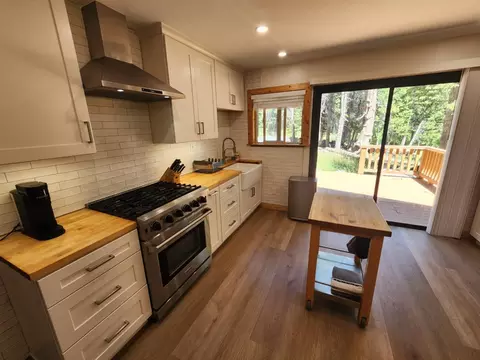 Kitchen - 101 Orvis Rd, Bear Valley, CA 95223 photo 2 of 7
