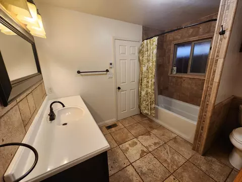 Bath - 101 Orvis Rd, Bear Valley, CA 95223 photo 4 of 5