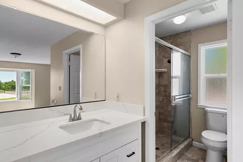 Bath - 33909 S Koster Rd, Tracy, CA 95304 photo 2 of 5