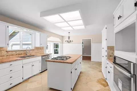 Kitchen - 33909 S Koster Rd, Tracy, CA 95304 photo 2 of 9