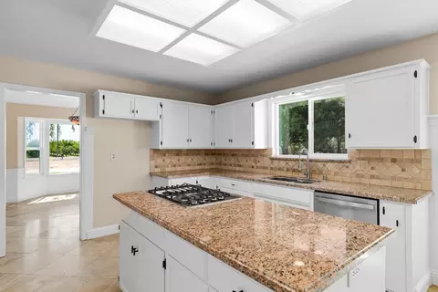 Kitchen - 33909 S Koster Rd, Tracy, CA 95304 photo 4 of 9