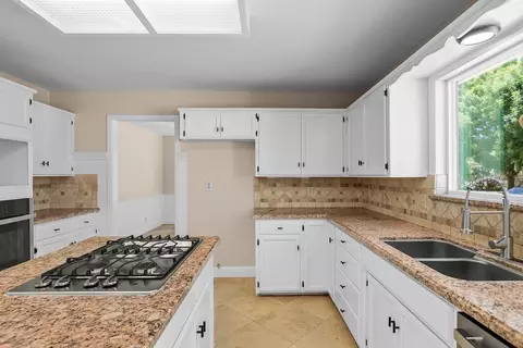 Kitchen - 33909 S Koster Rd, Tracy, CA 95304 photo 6 of 9