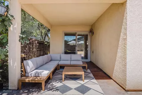 Exterior - 2103 W Solis St, Merced, CA 95348 photo 4 of 14