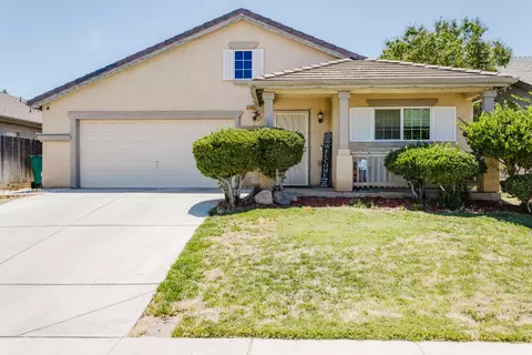 Exterior - 2103 W Solis St, Merced, CA 95348 photo 11 of 14