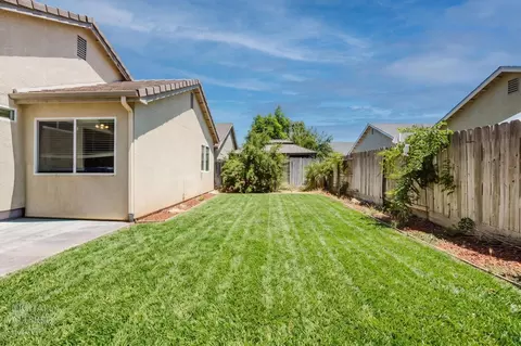 Exterior - 2103 W Solis St, Merced, CA 95348 photo 6 of 14
