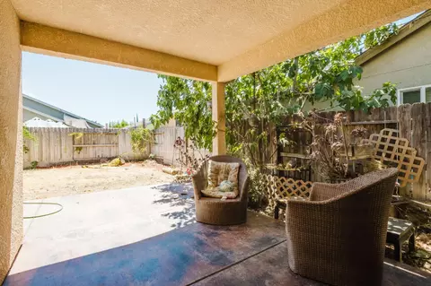 Exterior - 2103 W Solis St, Merced, CA 95348 photo 12 of 14