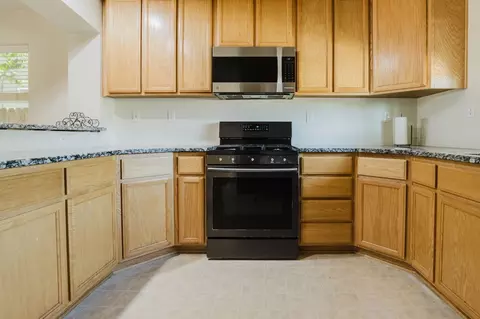 Kitchen - 2103 W Solis St, Merced, CA 95348 photo 7 of 8