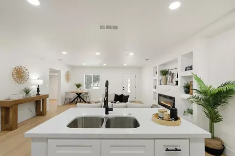 Kitchen - 532 E Alpine Ave, Stockton, CA 95204 photo 1 of 4