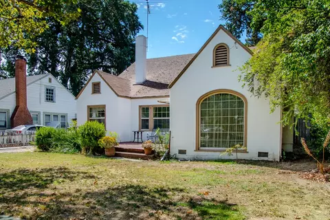 162 Oak Ave, Woodland, CA 95695