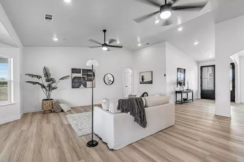 Entry Way - 36328 Highway 145, Madera, CA 93636 photo 2 of 2