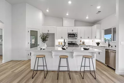 Kitchen - 36328 Highway 145, Madera, CA 93636 photo 2 of 6