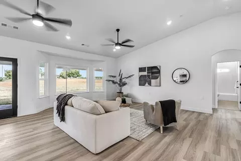 Living - 36328 Highway 145, Madera, CA 93636 photo 1 of 2