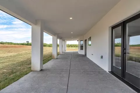 Exterior - 36328 Highway 145, Madera, CA 93636 photo 6 of 8