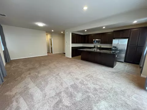 Living - 3845 Lookout Dr, Modesto, CA 95355 photo 2 of 8