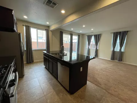 Living - 3845 Lookout Dr, Modesto, CA 95355 photo 3 of 8