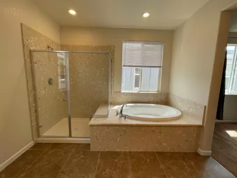 Bath - 3845 Lookout Dr, Modesto, CA 95355 photo 1 of 5