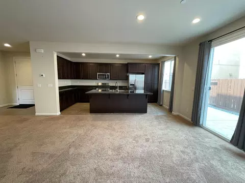 Living - 3845 Lookout Dr, Modesto, CA 95355 photo 4 of 8