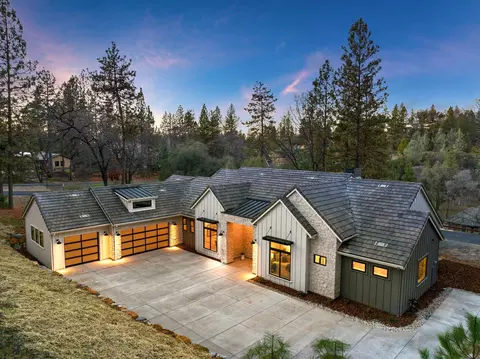 Exterior - 3920 Bankhead Rd, Loomis, CA 95650 photo 2 of 9